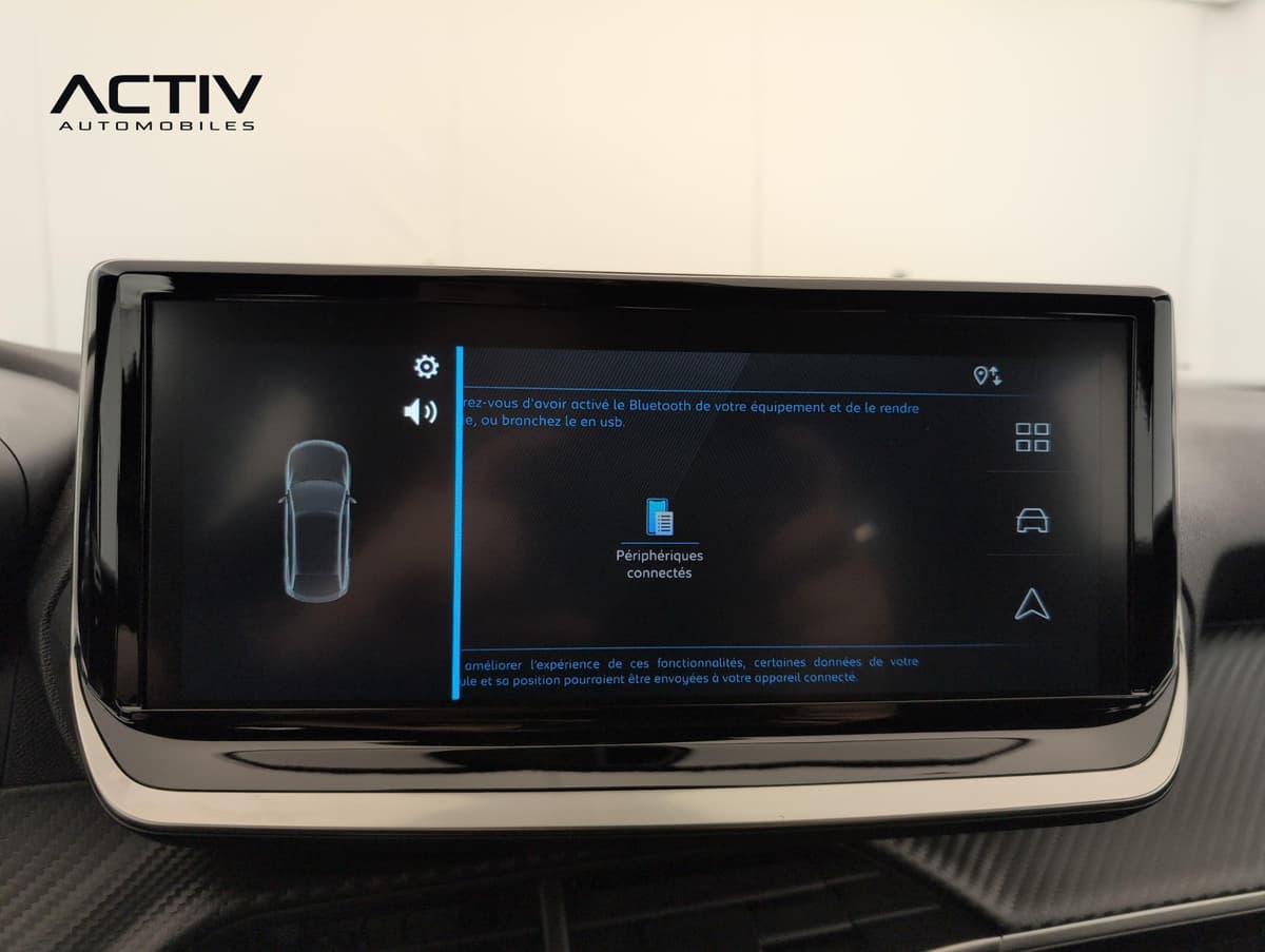 Peugeot 2008 : écran tactile central avec menu des périphériques connectés Bluetooth et USB