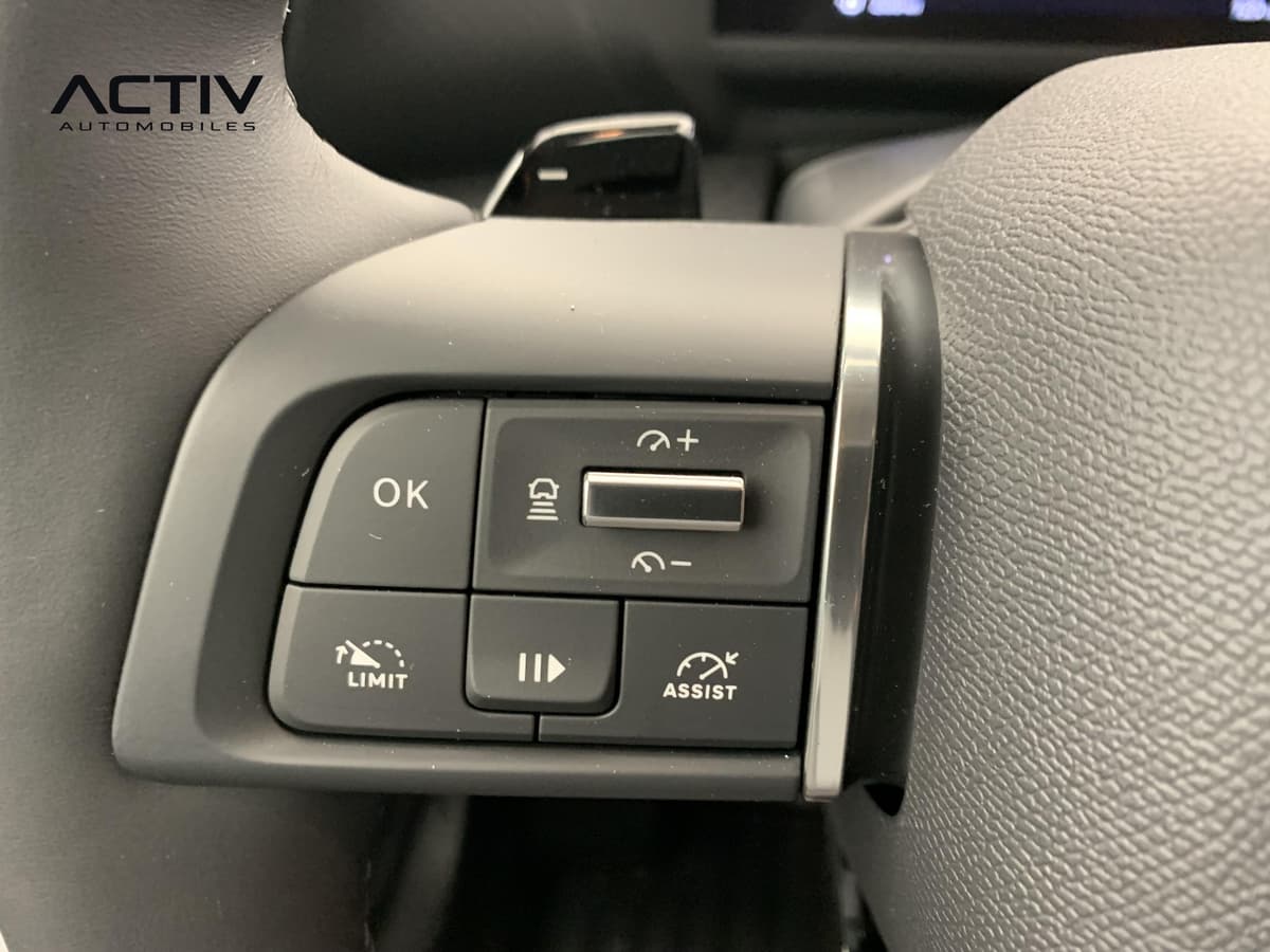 Citroën C4 : commandes du régulateur et du limiteur de vitesse sur le volant