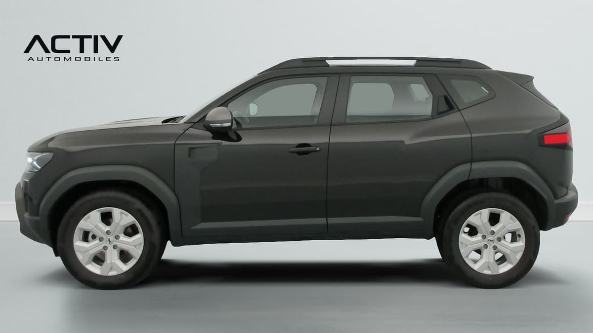 Dacia Duster : profil gauche du SUV noir avec jantes alliage et barres de toit