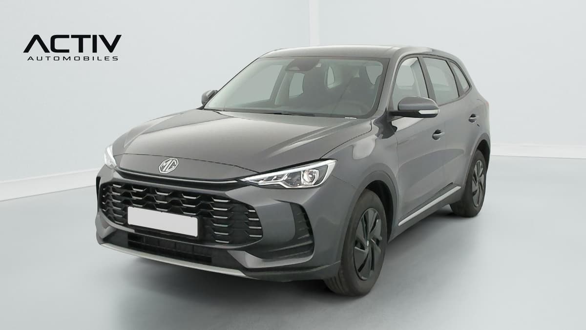 Mg ZS : vue avant trois quarts gauche d'un SUV gris avec jantes acier à enjoliveurs noirs
