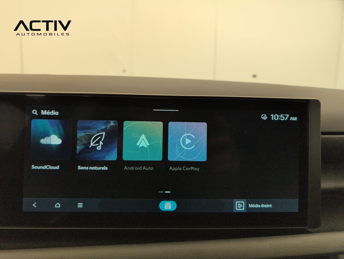 Hyundai Tucson : écran tactile central avec menu média, Android Auto et Apple CarPlay