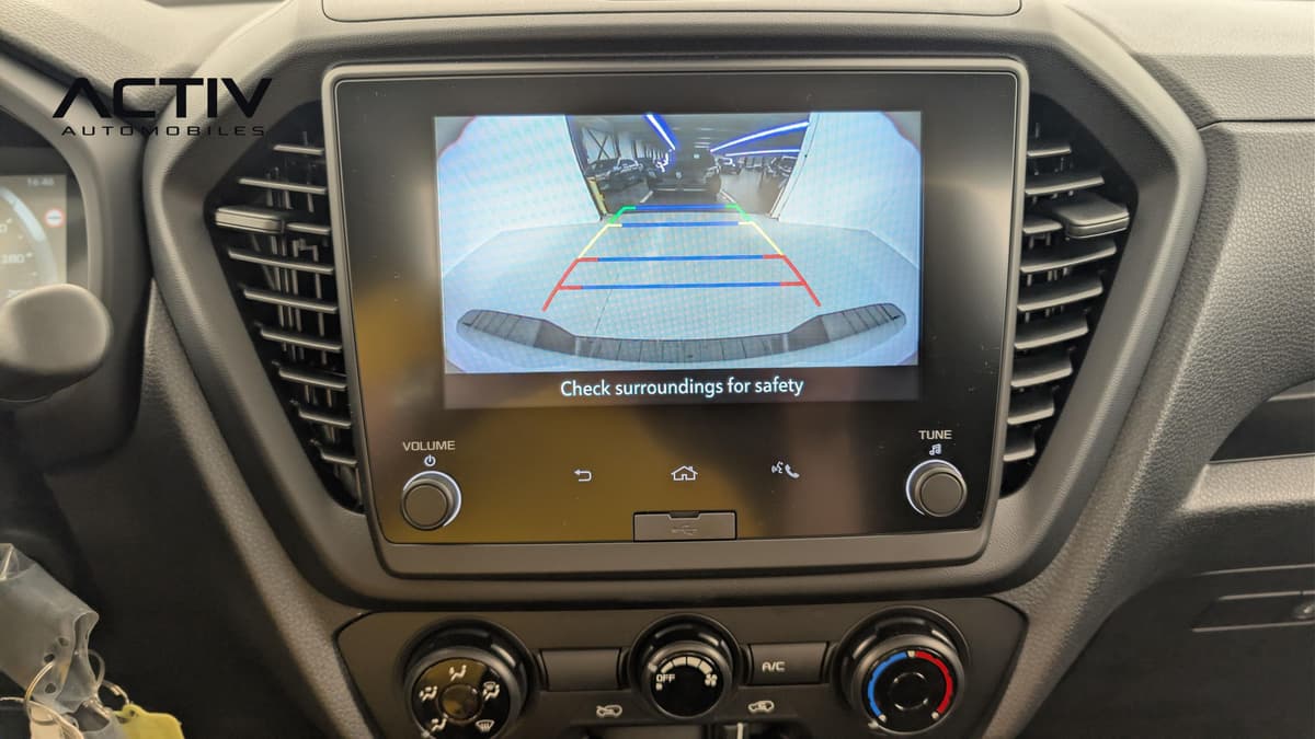 Isuzu D-MAX : image de la caméra de recul affichée sur l'écran tactile central