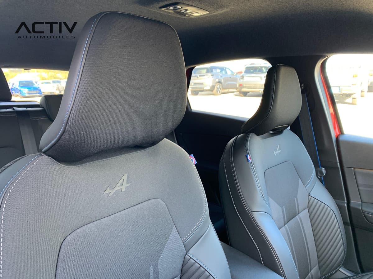Renault Captur E-Tech full hybrid 160 ch esprit Alpine 2026 d'occasion — photo 10 sur 20