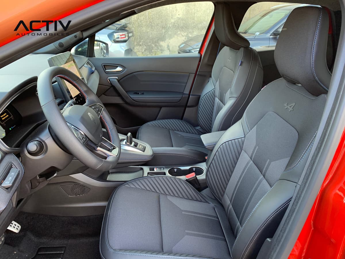 Renault Captur E-Tech full hybrid 160 ch esprit Alpine 2026 d'occasion — photo 19 sur 20