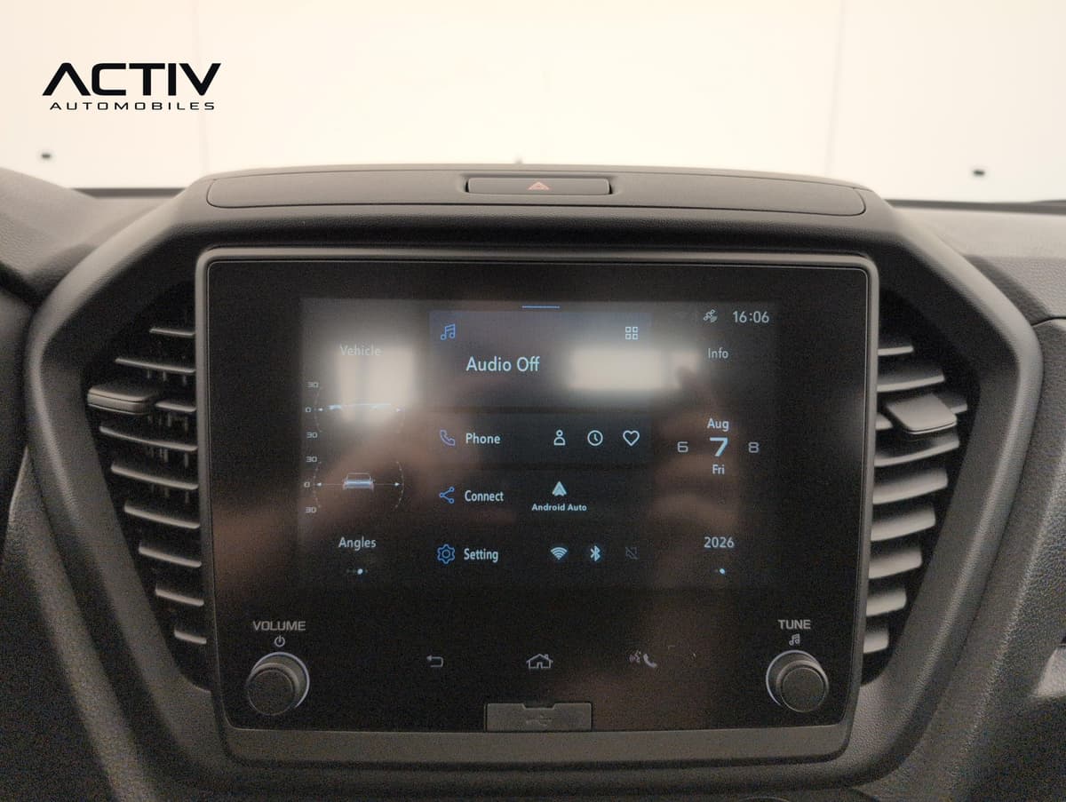 Isuzu D-MAX : écran tactile multimédia avec menu audio, téléphone et Android Auto