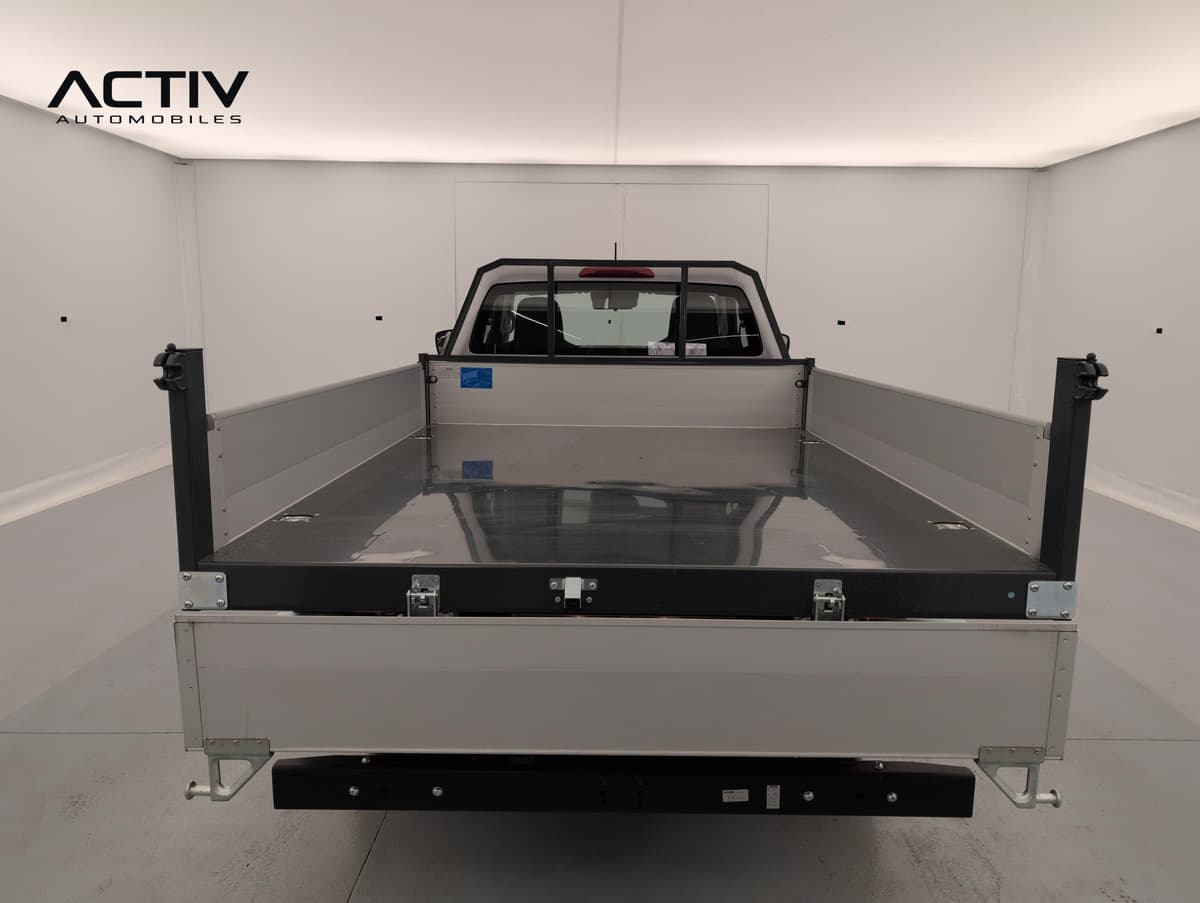Isuzu D-MAX : plateau de benne en aluminium avec ridelles basses et ridelle arrière abaissée