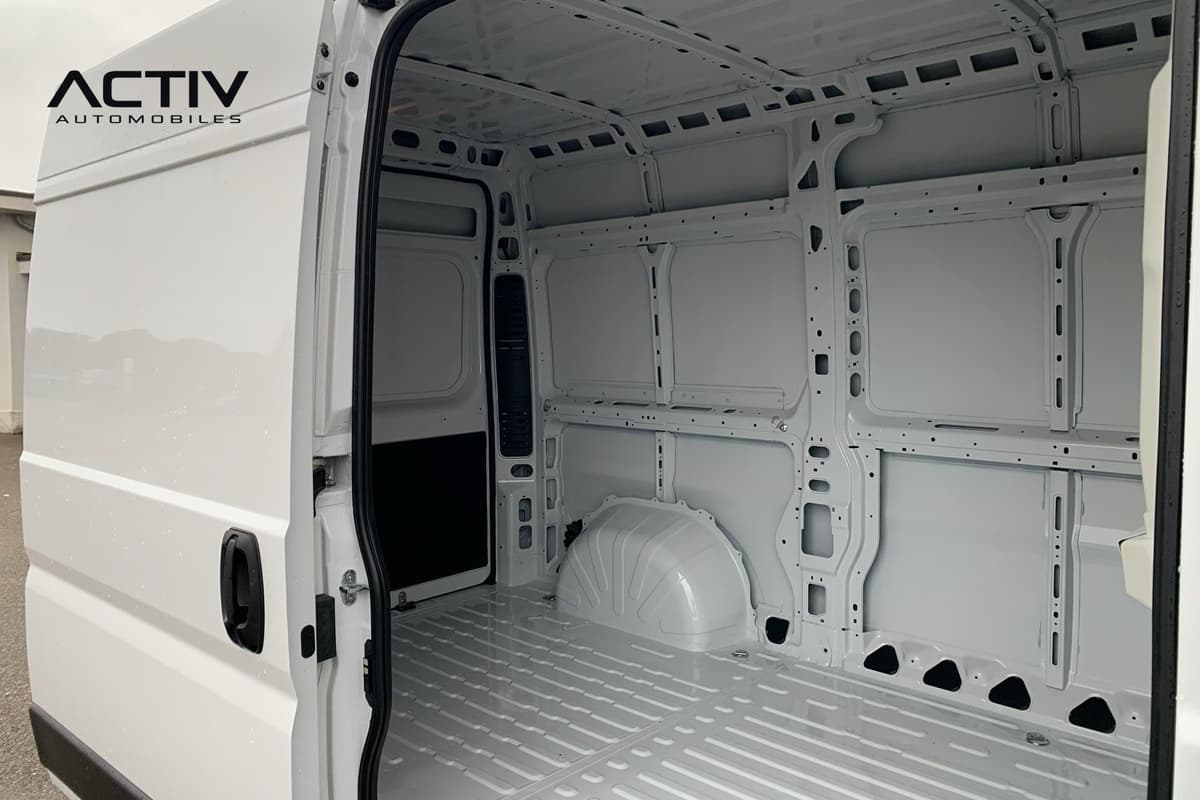 Peugeot Boxer Fourgon BOXER FGN DIESEL 140 CH L2H2 3.3 T MANUELLE ACTIVE 2026 d'occasion — photo 9 sur 20