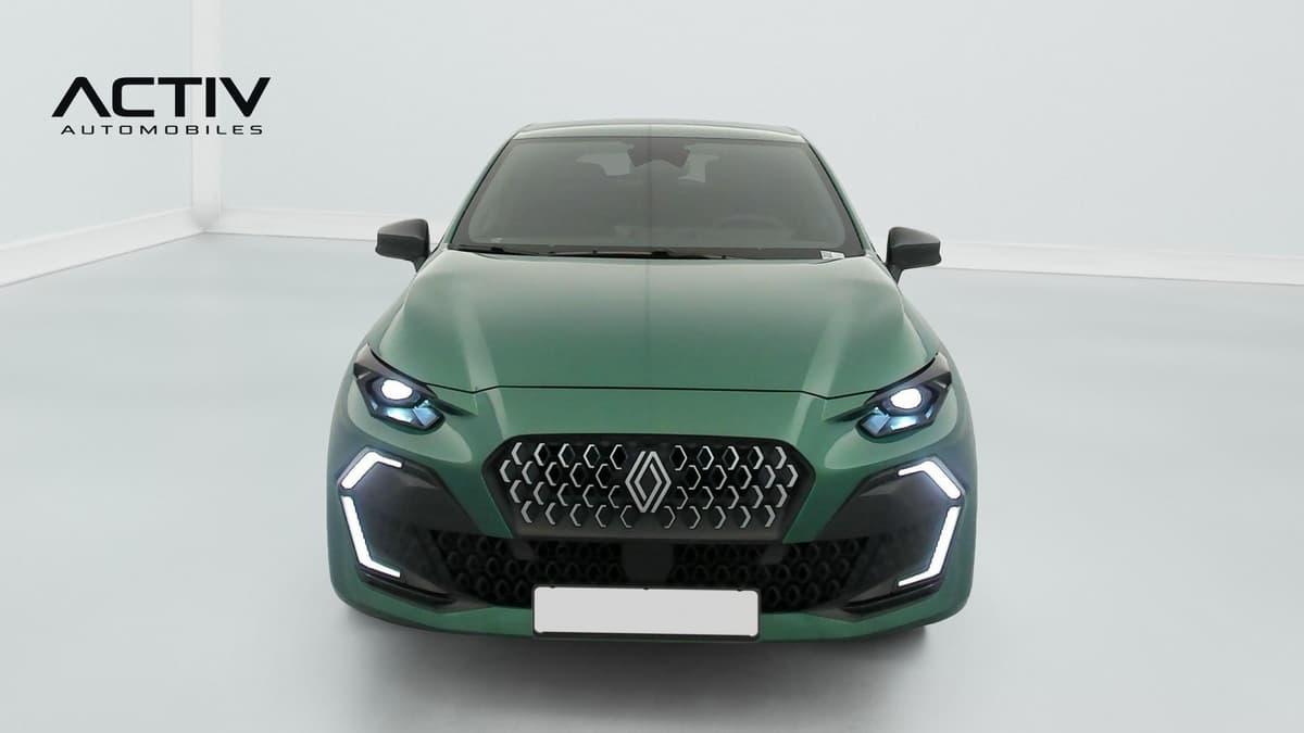 Renault Clio 6 : face avant verte avec calandre en losanges et signature lumineuse à LED