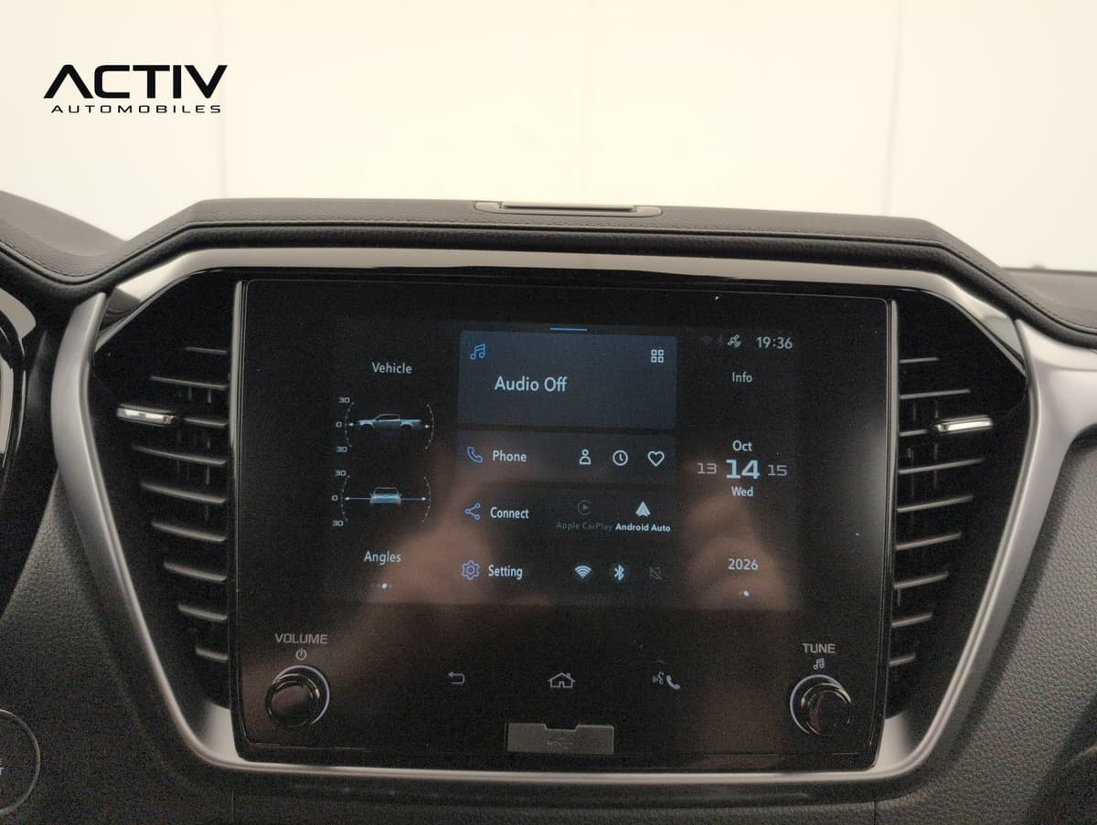 Isuzu D-MAX : écran tactile multimédia avec Apple CarPlay, Android Auto et Bluetooth