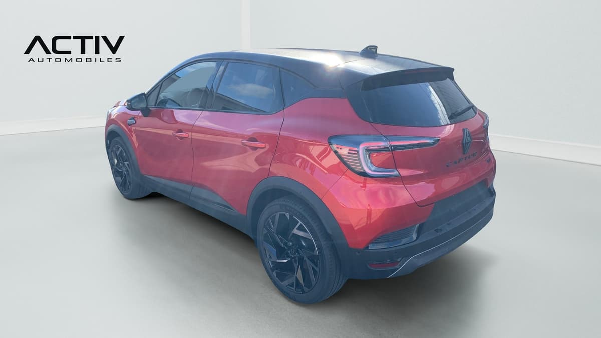 Renault Captur E-Tech full hybrid 160 ch esprit Alpine 2026 d'occasion — photo 5 sur 20