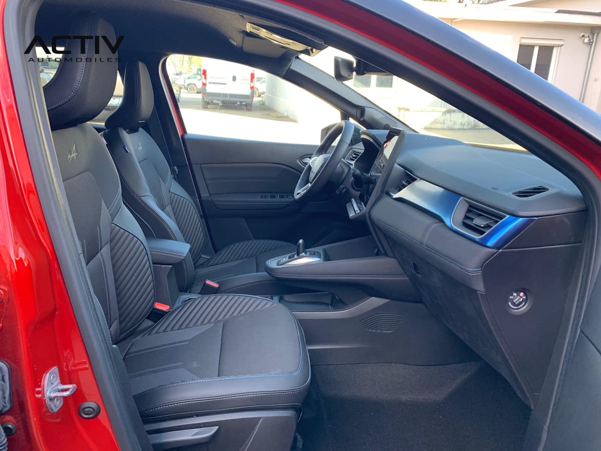 Renault Captur E-Tech full hybrid 160 ch esprit Alpine 2026 d'occasion — photo 9 sur 20