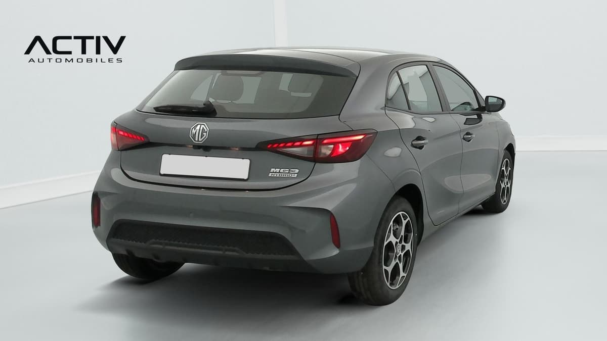 Mg MG3 : vue arrière trois quarts droit avec feux à LED et jantes alliage