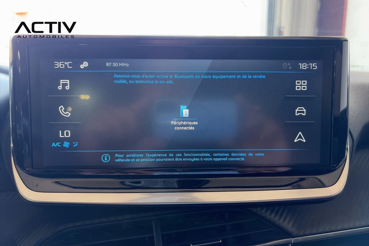 Peugeot 2008 : écran tactile couleur avec menu des périphériques connectés Bluetooth