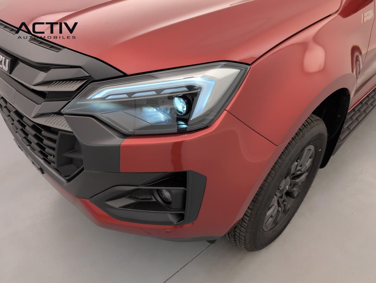 Isuzu D-MAX : projecteur avant à LED avec antibrouillard intégré dans le pare-chocs