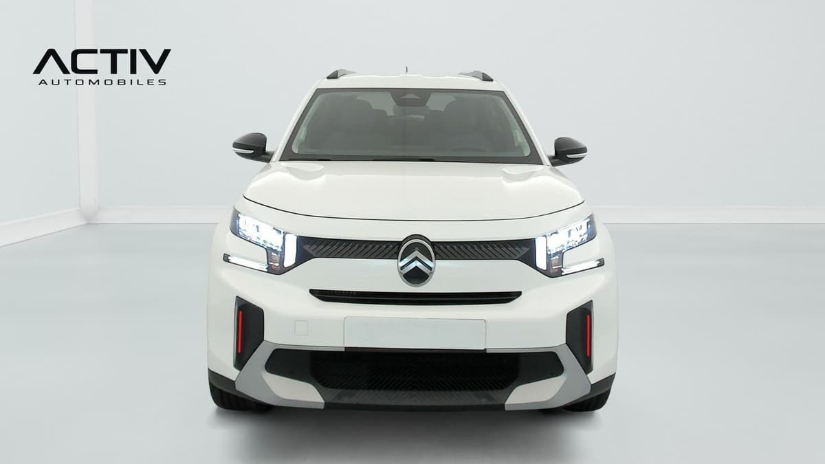 Citroën C3 Aircross : face avant blanche avec projecteurs à LED et barres de toit noires