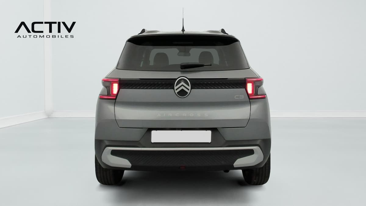 Citroën C3 Aircross : face arrière gris avec feux à LED, toit noir et lunette surteintée