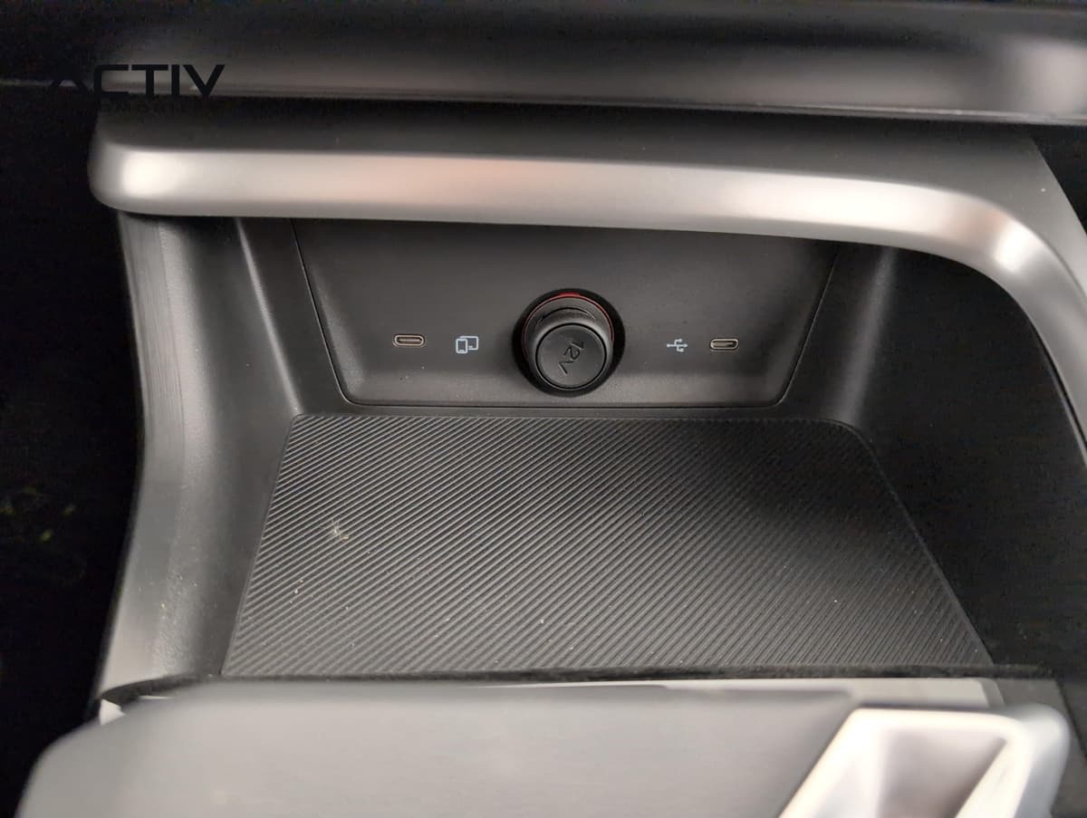Mg ZS : rangement de console avec prise 12 V et deux ports USB Type C