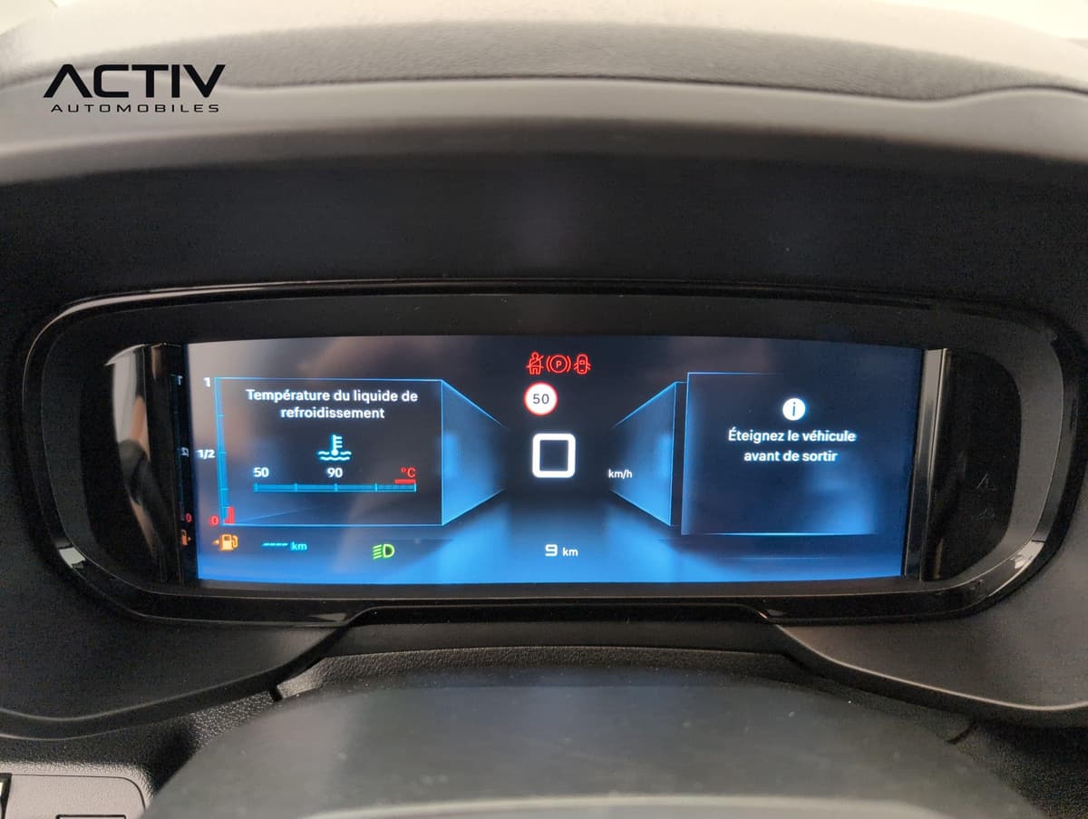 Citroën Berlingo Van : combiné d'instruments numérique avec témoins et panneau de vitesse affiché