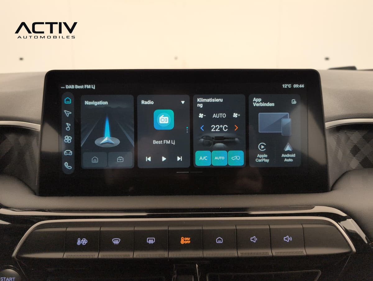 Mg MG3 : écran tactile central avec navigation, radio, climatisation et CarPlay