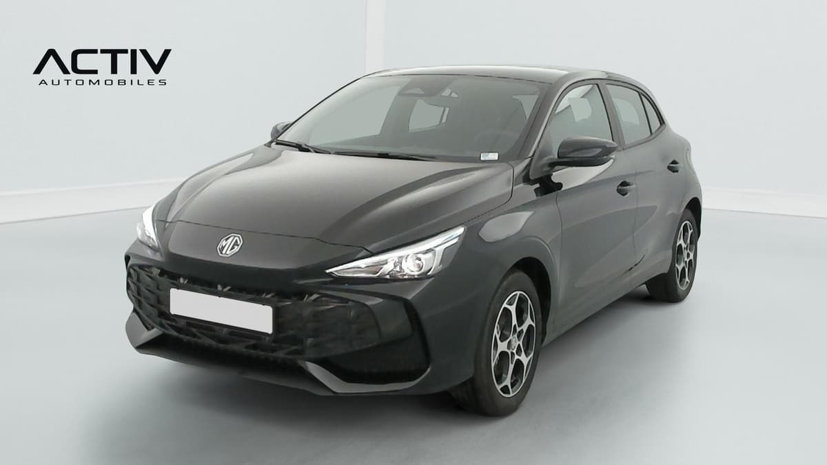 Mg MG3 : citadine noire vue de trois quarts avant gauche, jantes alliage et optiques effilées