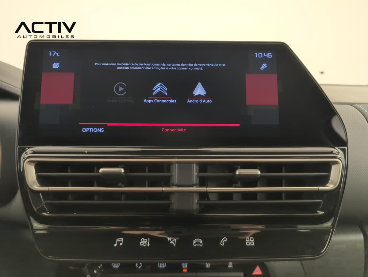 Citroën C5 Aircross : écran central tactile avec menu de connectivité et aérateurs en dessous