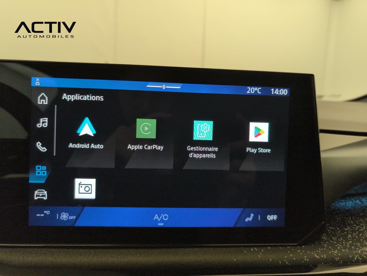 Renault Clio 6 : écran central tactile avec menu des applications smartphone