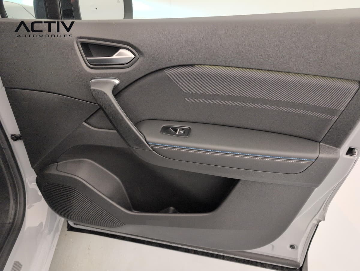Renault Captur E-Tech full hybrid 160 ch esprit Alpine 2026 d'occasion — photo 12 sur 20