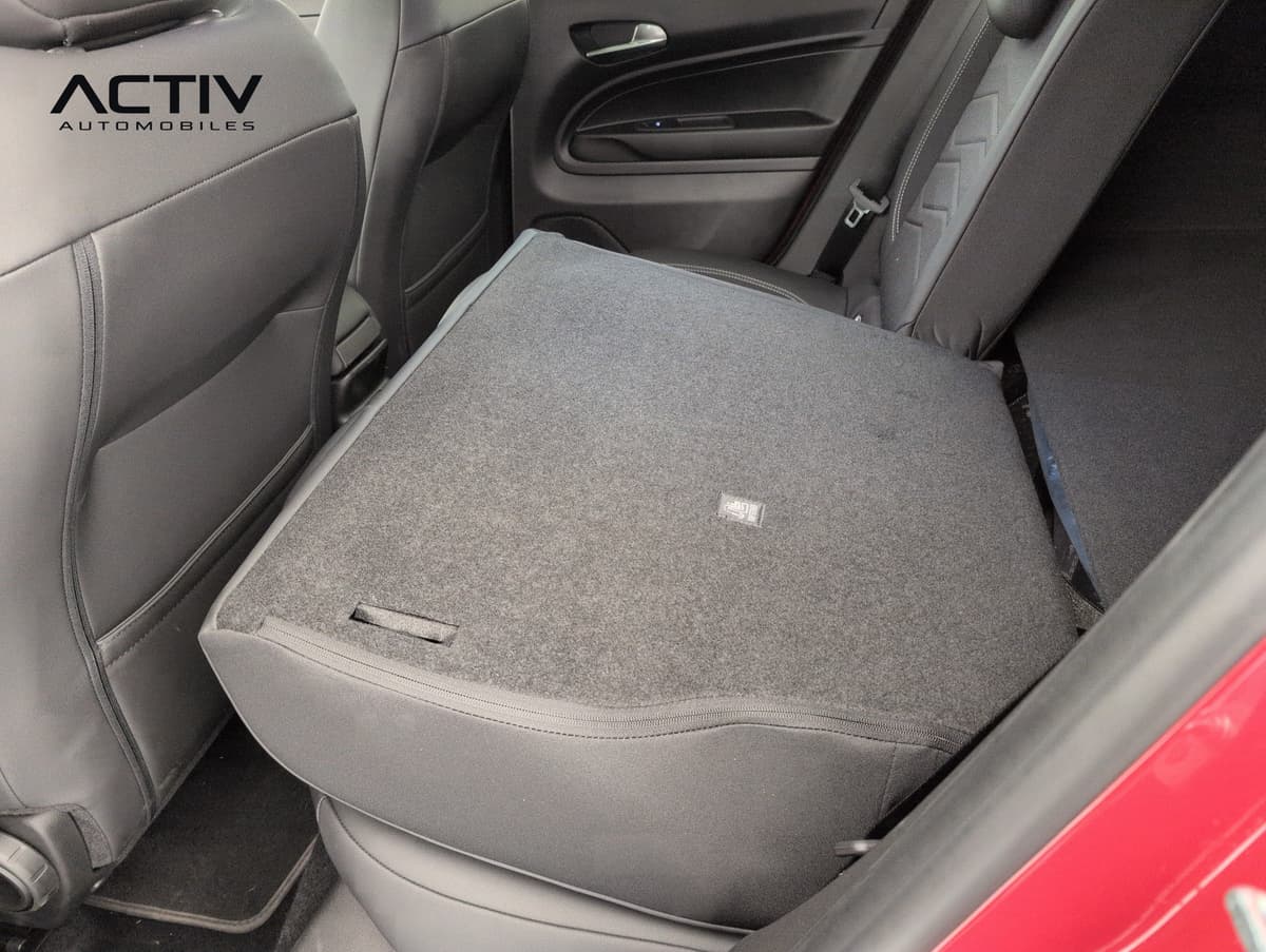 Jeep Avenger 1.2 Turbo T3 110 ch e-Hybrid BVR6 Summit 2026 d'occasion — photo 18 sur 20