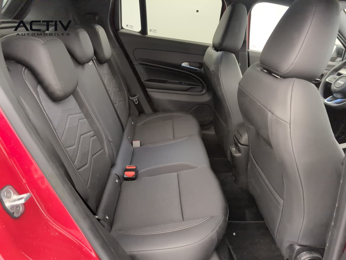 Jeep Avenger 1.2 Turbo T3 110 ch e-Hybrid BVR6 Summit 2026 d'occasion — photo 14 sur 20