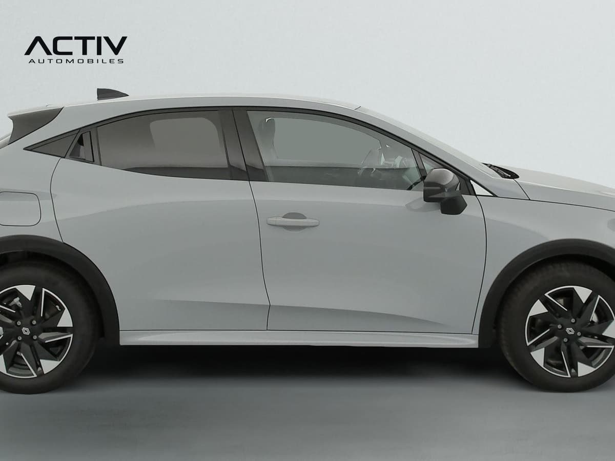 Renault Clio 6 : profil droit gris clair avec jantes alliage noires diamantées