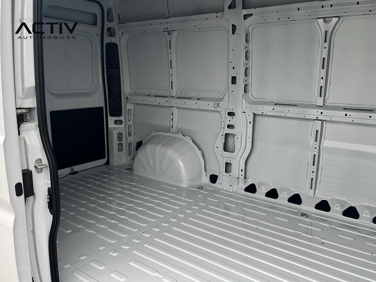 Peugeot Boxer Fourgon TOLE 3.3 T L2H2 BLUEHDI 140 S&S BVM6 2026 d'occasion — photo 10 sur 20
