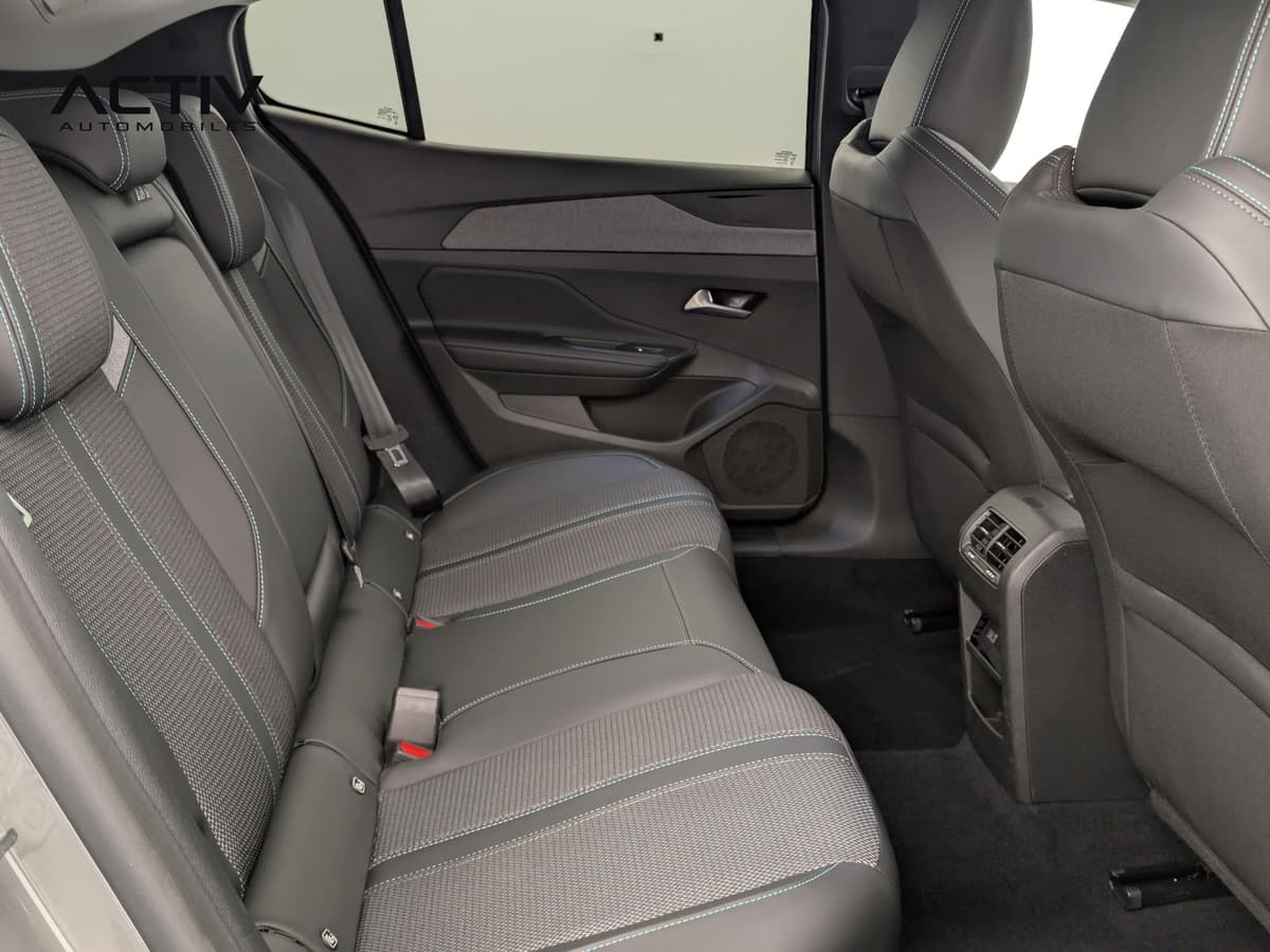 Peugeot 408 2025 – photo 10