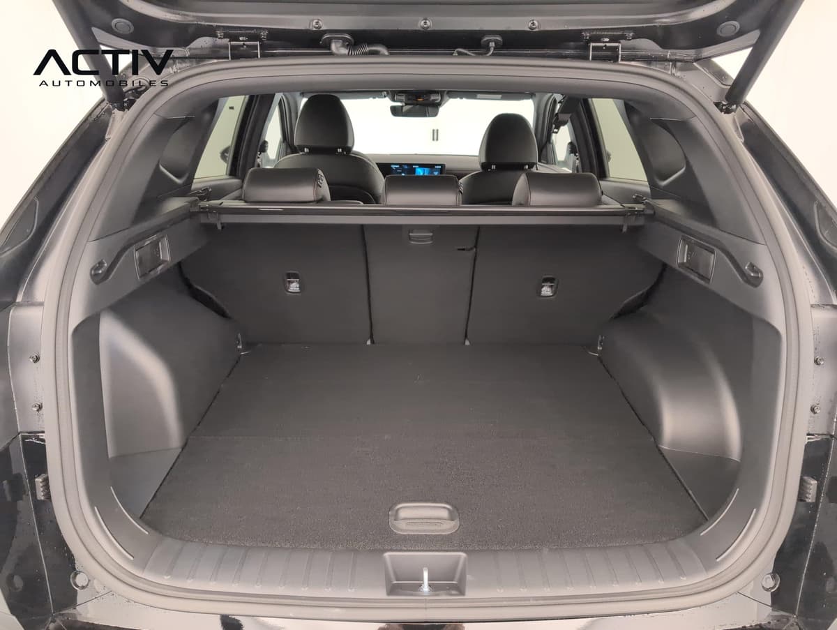 Hyundai Tucson : coffre ouvert avec plancher plat et cache-bagages tendu