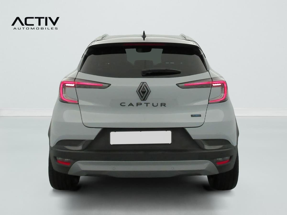 Renault Captur E-Tech full hybrid 160 ch esprit Alpine 2026 d'occasion — photo 6 sur 20