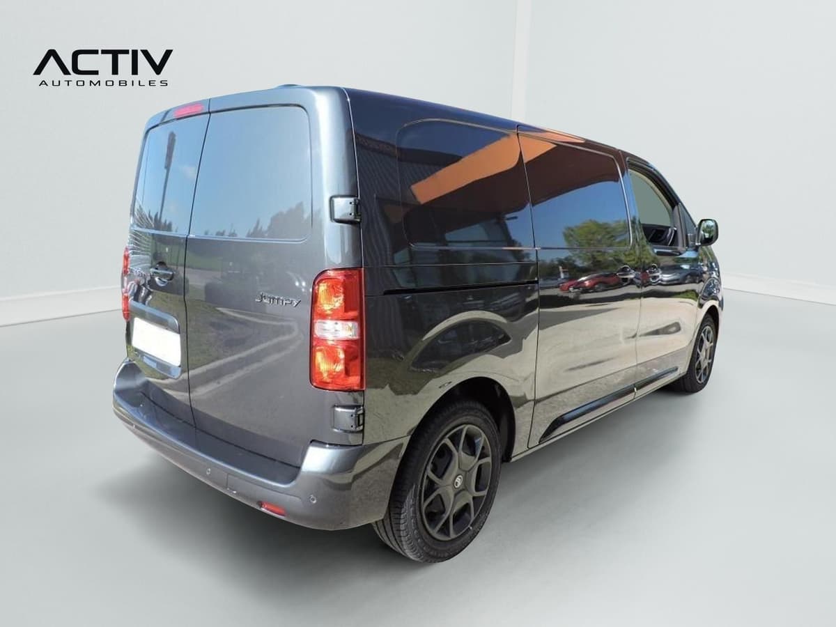 Citroën Jumpy Fourgon : arrière et côté droit du fourgon avec porte latérale coulissante