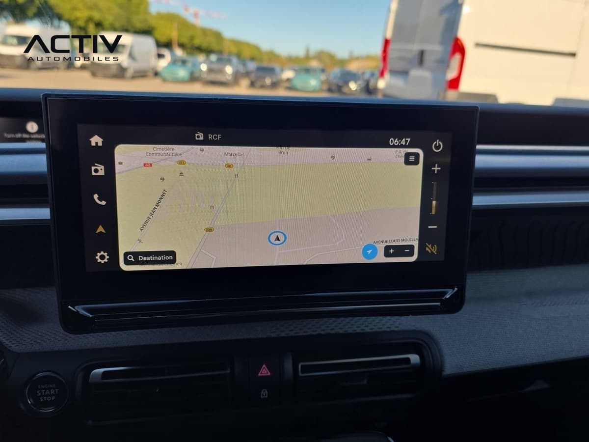 Citroën C3 Aircross : écran central tactile affichant la navigation cartographique