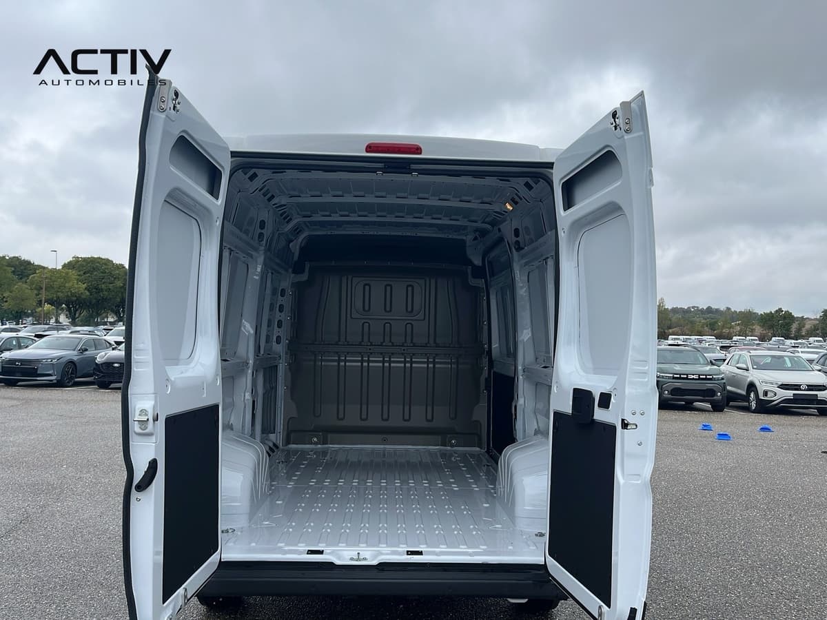 Peugeot Boxer Fourgon TOLE 3.3 T L2H2 BLUEHDI 140 S&S BVM6 2026 d'occasion — photo 11 sur 20