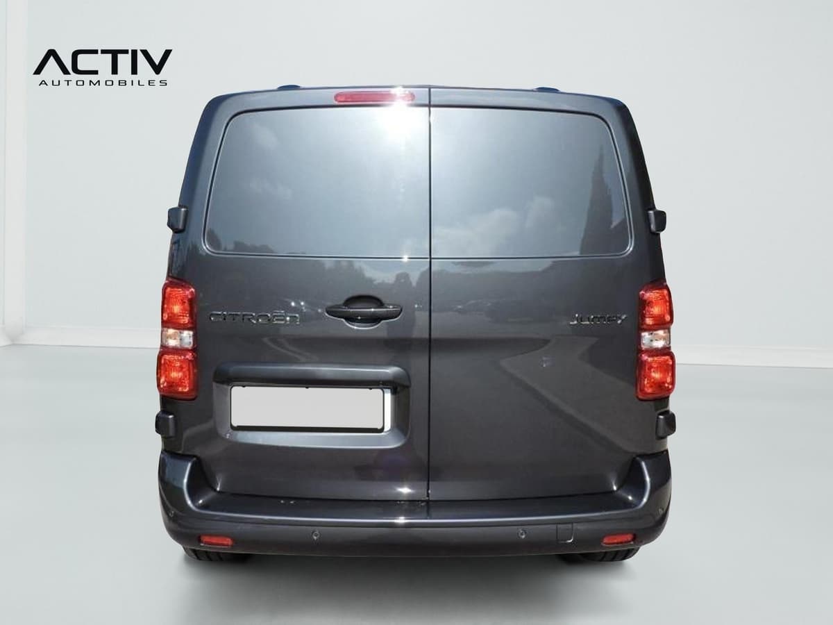 Citroën Jumpy Fourgon : face arrière avec portes battantes tôlées et capteurs de stationnement
