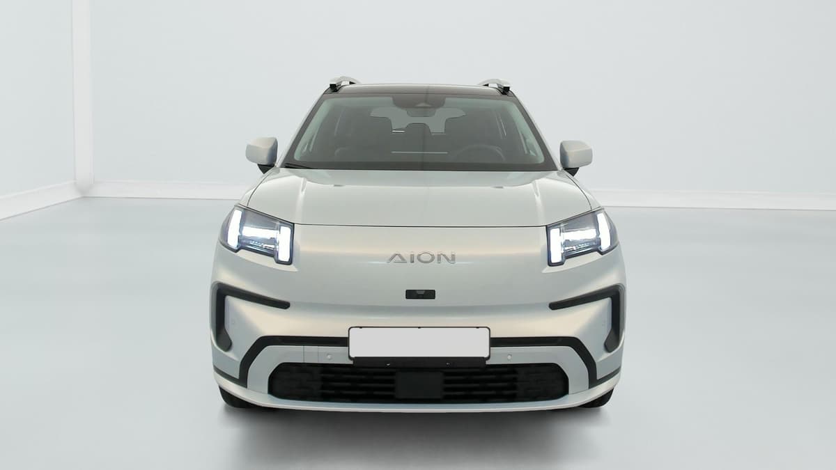 Aion V : face avant avec phares à LED, barres de toit et toit vitré