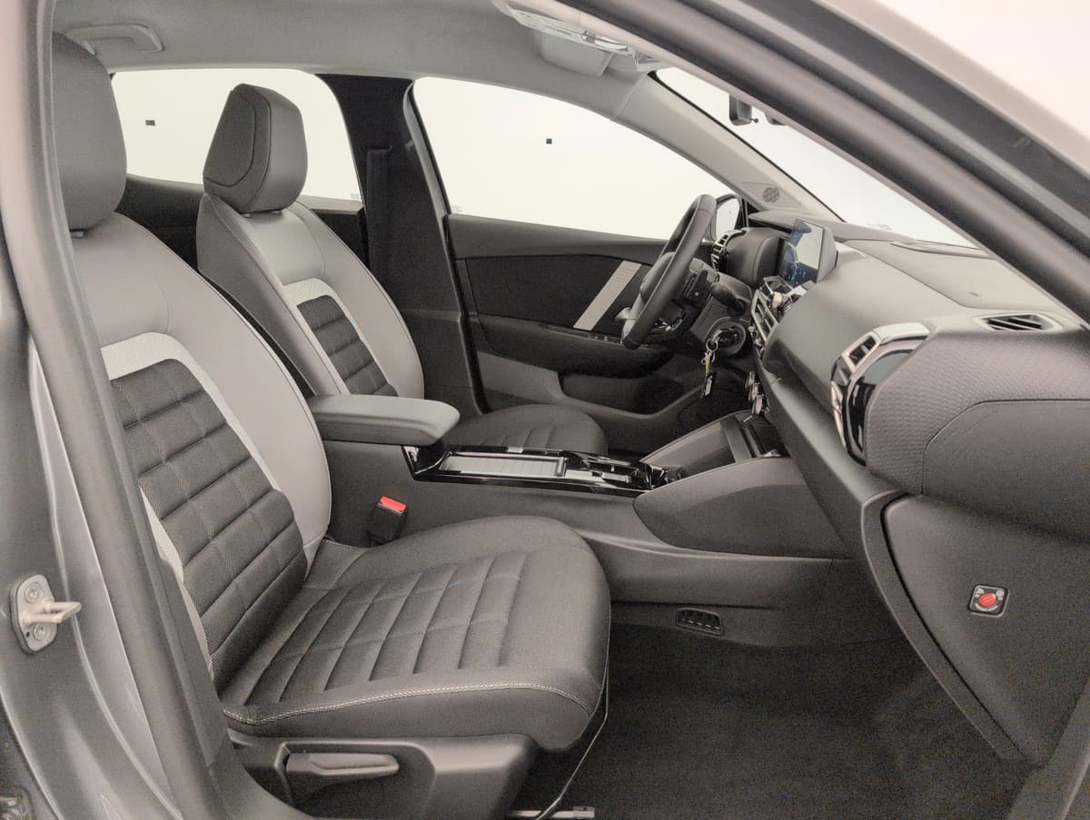 Citroën C4 Hybride 145 ch e-DCS6 Plus 2025 d'occasion — photo 9 sur 20