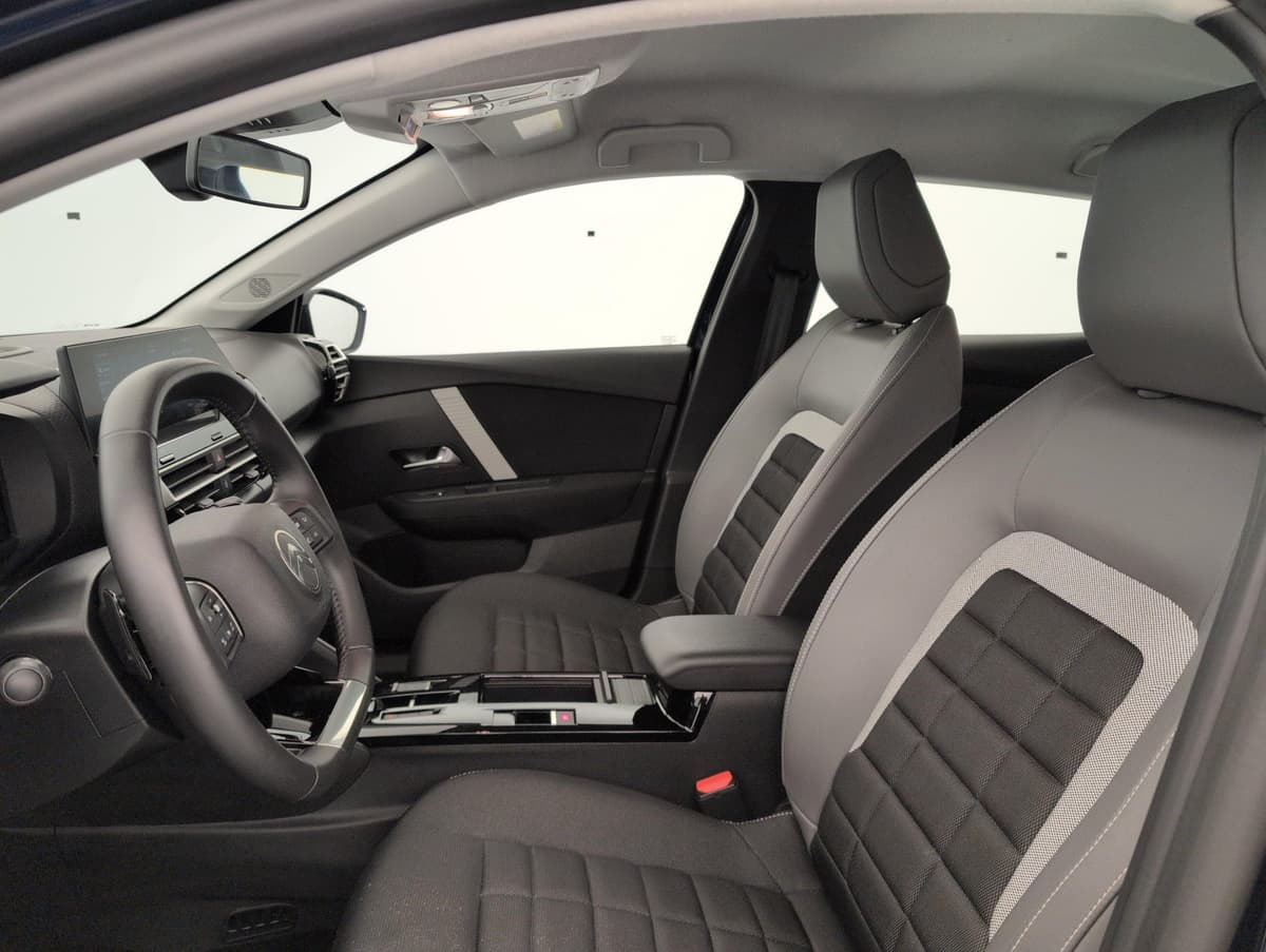 Citroën C4 Hybride 145 ch e-DCS6 Plus 2025 d'occasion — photo 17 sur 20