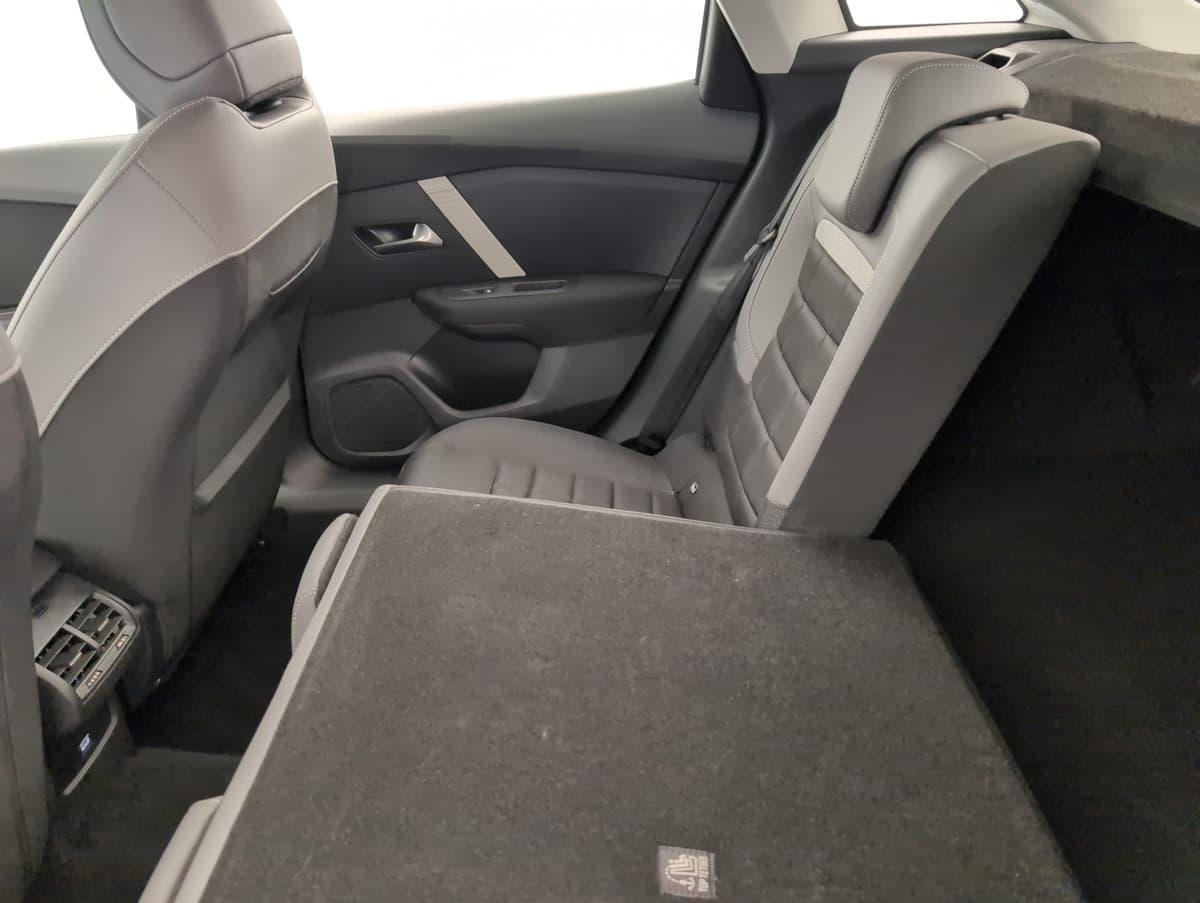 Citroën C4 Hybride 145 ch e-DCS6 Plus 2025 d'occasion — photo 12 sur 20