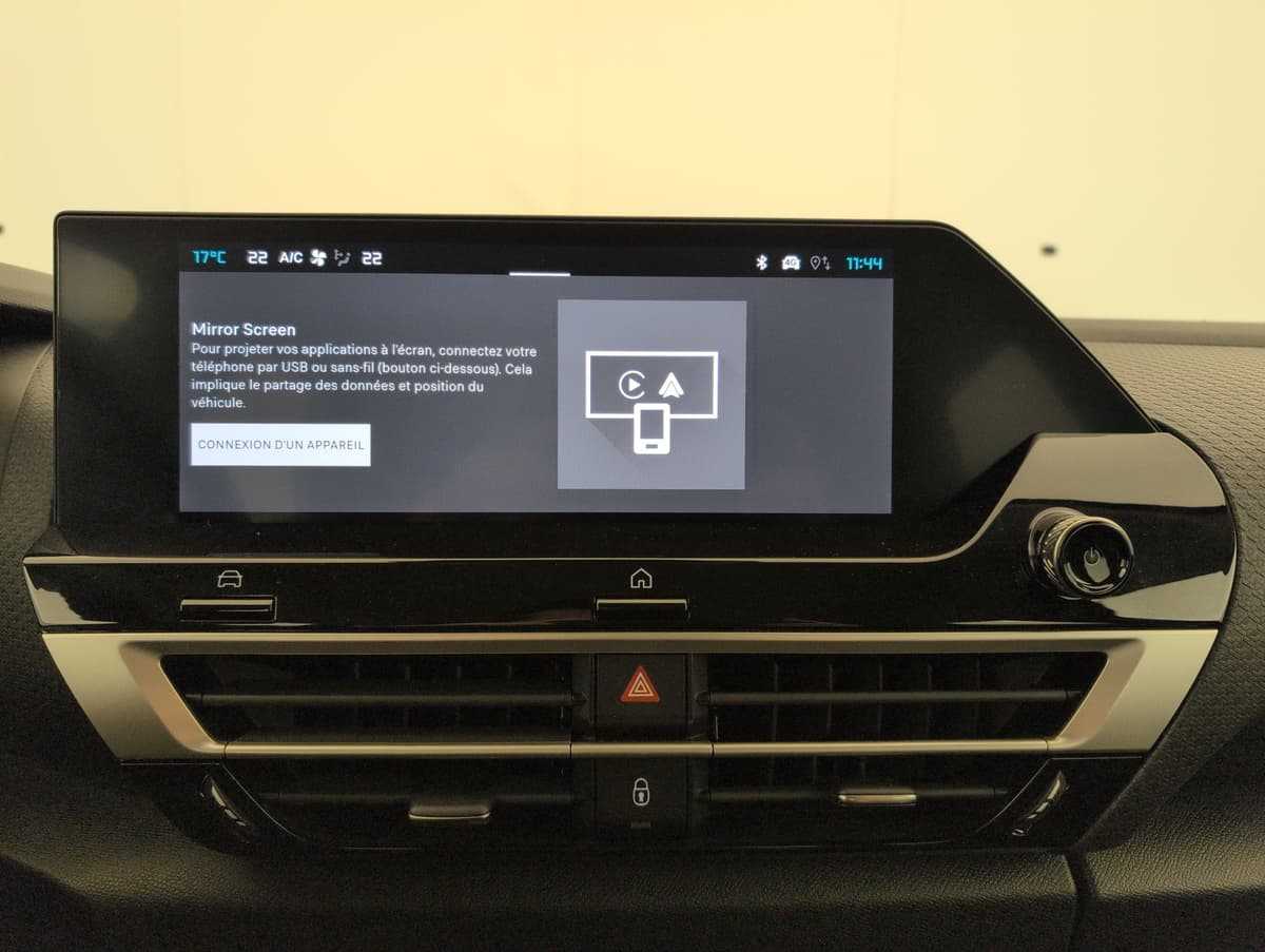 Citroën C4 Hybride 145 ch e-DCS6 Plus 2025 d'occasion — photo 20 sur 20