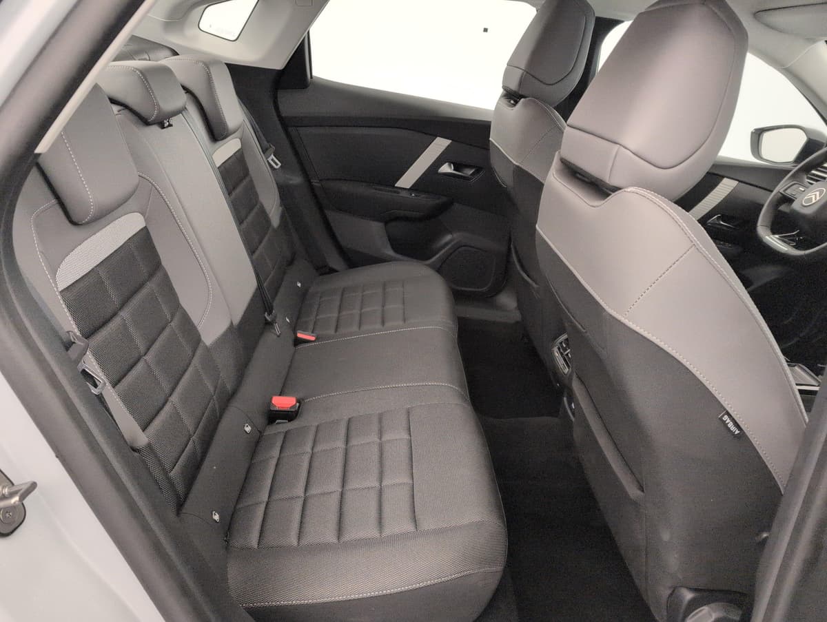 Citroën C4 X Hybride 145 ch e-DCS6 Plus 2025 d'occasion — photo 7 sur 20
