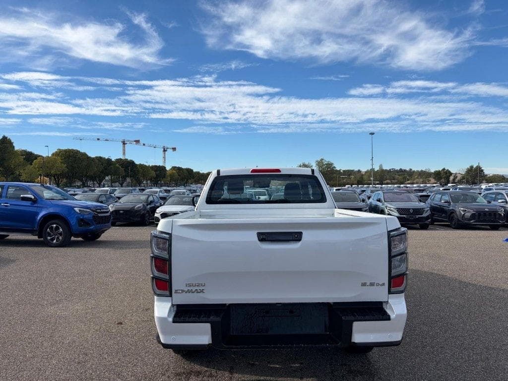 Isuzu D-Max 2.2L SPACE CABINE A/T NITRO SPORT 2026 d'occasion — photo 3 sur 20