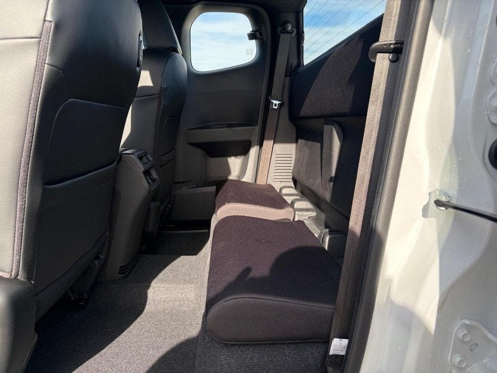 Isuzu D-Max 2.2L SPACE CABINE A/T NITRO SPORT 2026 d'occasion — photo 14 sur 20