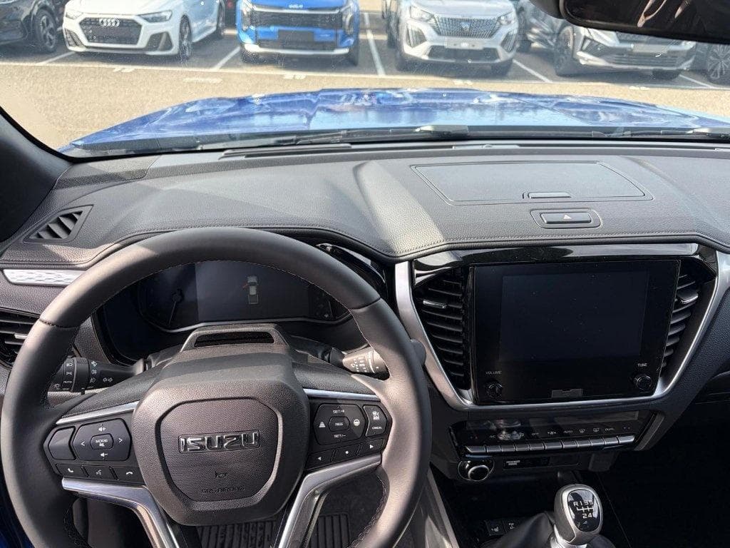 Isuzu D-Max 2.2L SPACE CABINE M/T PRESTIGE 2026 d'occasion — photo 19 sur 20