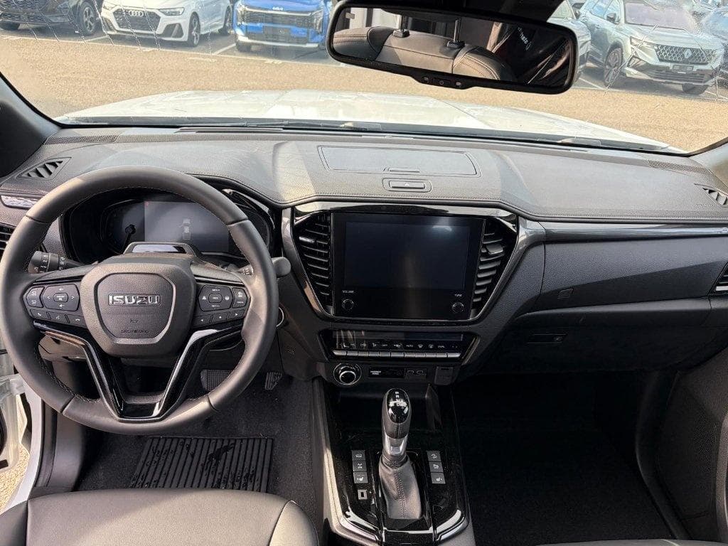 Isuzu D-Max 2.2L SPACE CABINE A/T NITRO SPORT 2026 d'occasion — photo 20 sur 20