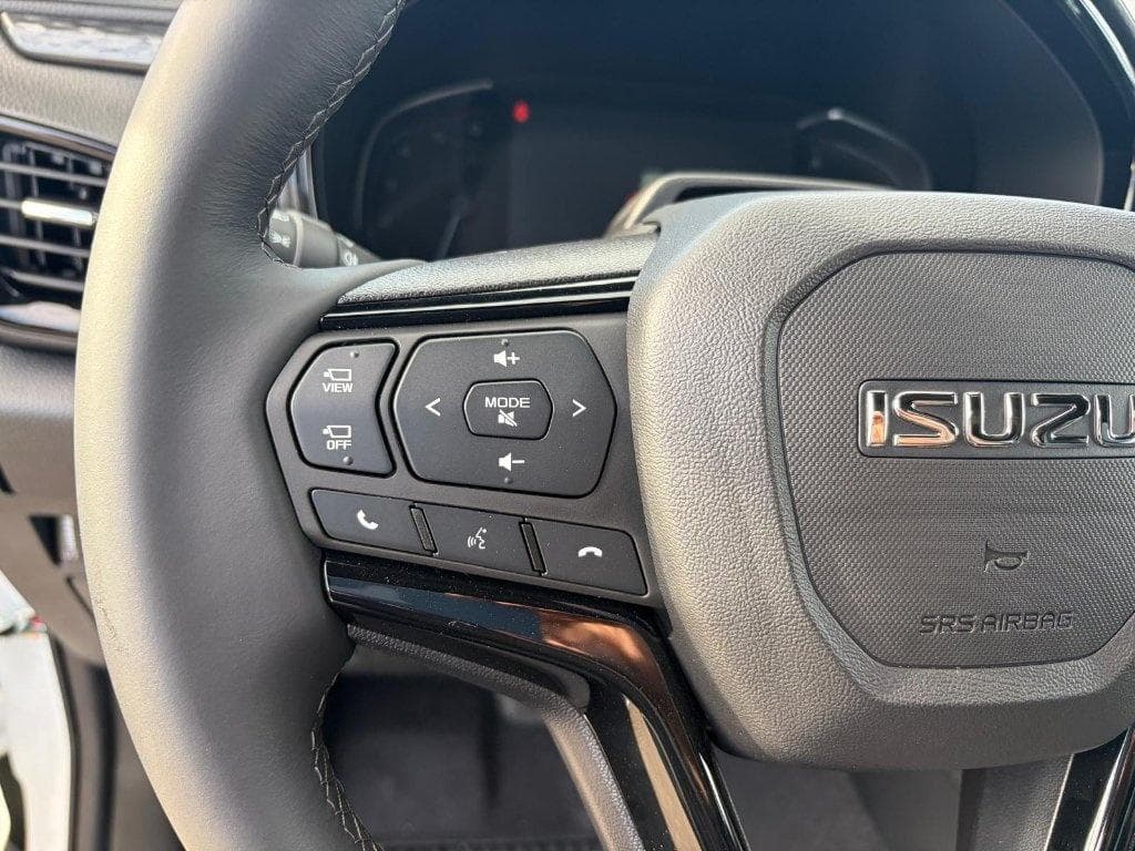 Isuzu D-Max 2.2L SPACE CABINE A/T NITRO SPORT 2026 d'occasion — photo 19 sur 20