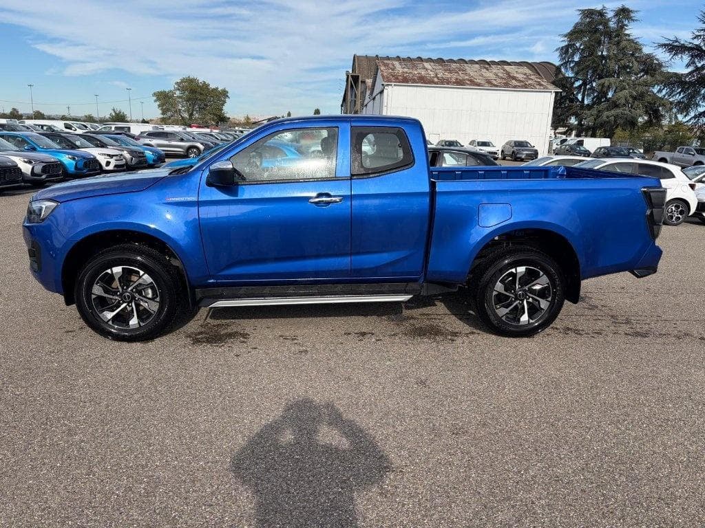 Isuzu D-Max 2.2L SPACE CABINE M/T PRESTIGE 2026 d'occasion — photo 8 sur 20